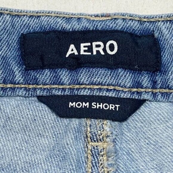 AERO Mom Jean Shorts Distressed Ripped Denim Light Blue Wash Woman's Size 10 GUC - Picture 5 of 7